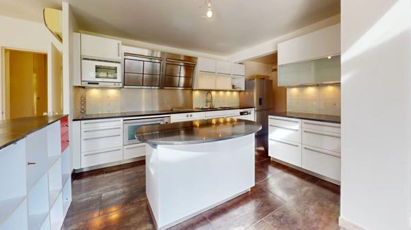 Maison 8 pièce(s) 250 m2