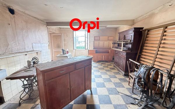 Maison à vendre    4 pièces •  Saint-Étienne-de-Saint-Geoirs