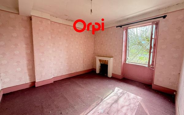 Maison à vendre    4 pièces •  Saint-Étienne-de-Saint-Geoirs