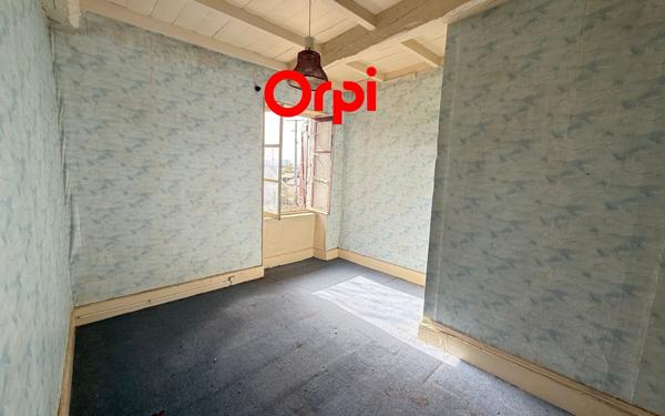 Maison à vendre    4 pièces •  Saint-Étienne-de-Saint-Geoirs