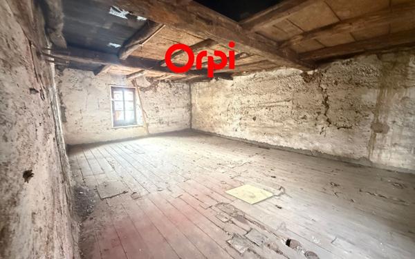 Maison à vendre    4 pièces •  Saint-Étienne-de-Saint-Geoirs