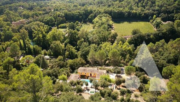 Maison 9 pièces 297.55 m2
