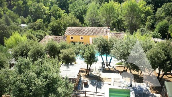 Maison 9 pièces 297.55 m2