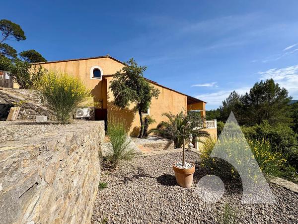 Maison 9 pièces 297.55 m2