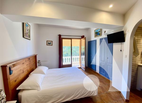 Maison 9 pièces 297.55 m2