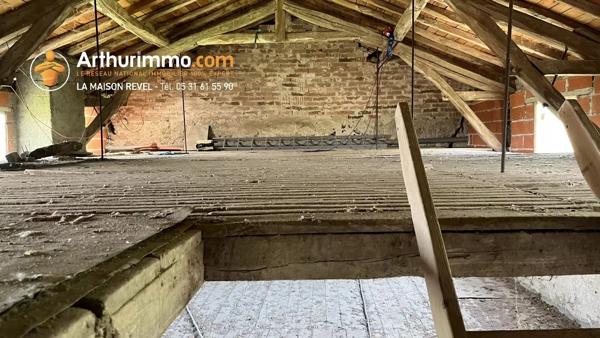 Vente                                                      Maison
                        
                     5 pièces                      193 m2                     à Péchaudier