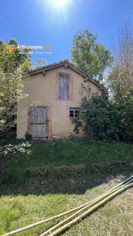 Vente                                                      Maison
                        
                     5 pièces                      193 m2                     à Péchaudier