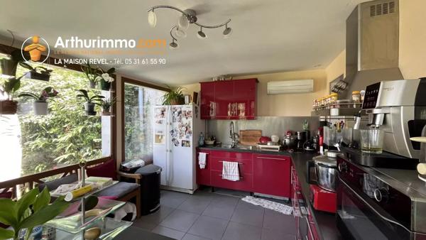 Vente                                                      Maison
                        
                     5 pièces                      193 m2                     à Péchaudier