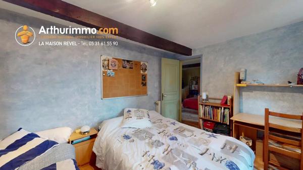 Vente                                                      Maison
                        
                     5 pièces                      193 m2                     à Péchaudier
