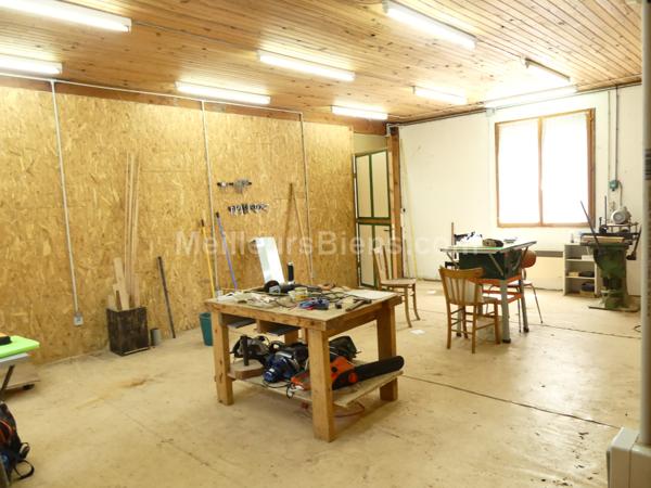 BÂTIMENT BOIS POUR HABITATION AVEC CRÉATION D'ACTIVITÉ OBLIGATOIRE