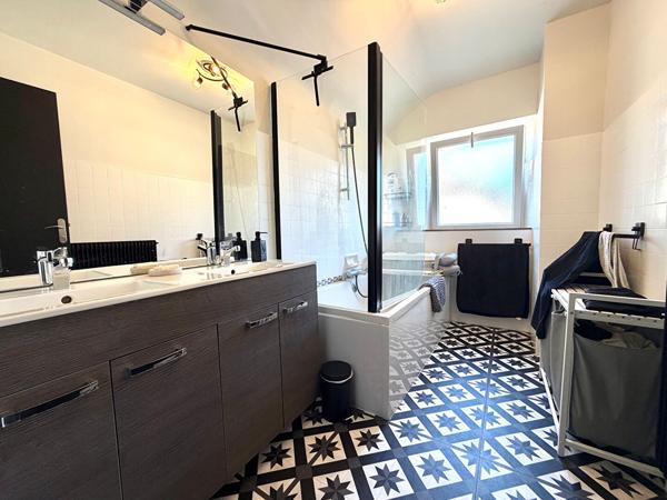 Maison 7 pièces 177 m2