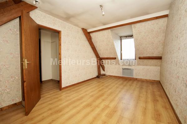 maison 3 chambres à Chaumontel, garage et terrain 526 m2