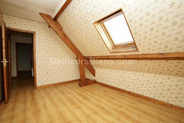 maison 3 chambres à Chaumontel, garage et terrain 526 m2