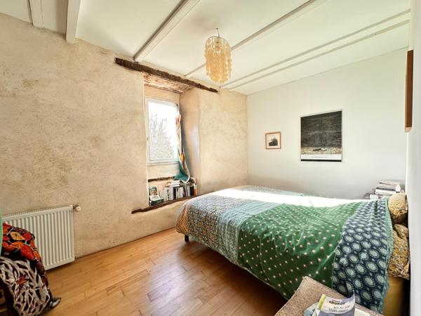 Ensemble immobilier d’exception à Trézélan - Bégard. Maison de maître en pierre de 184m2 - 2 gîtes  - 14 pièces - 9 chambres - 6126 m² de terrain.