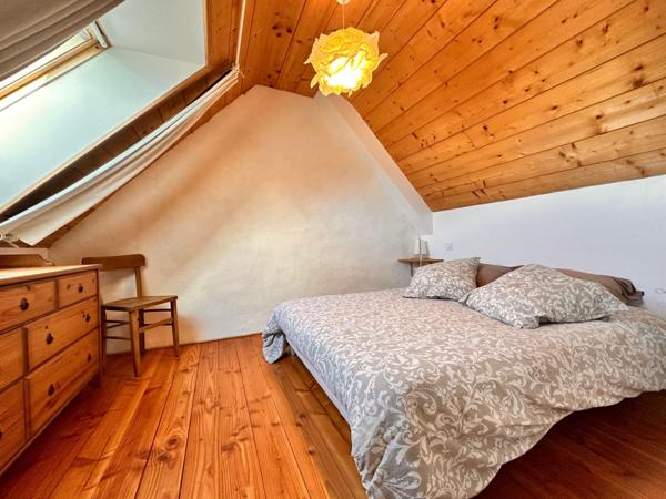 Ensemble immobilier d’exception à Trézélan - Bégard. Maison de maître en pierre de 184m2 - 2 gîtes  - 14 pièces - 9 chambres - 6126 m² de terrain.