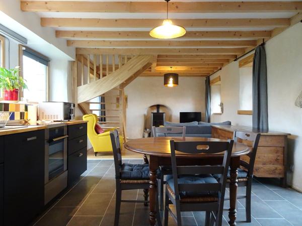 Ensemble immobilier d’exception à Trézélan - Bégard. Maison de maître en pierre de 184m2 - 2 gîtes  - 14 pièces - 9 chambres - 6126 m² de terrain.