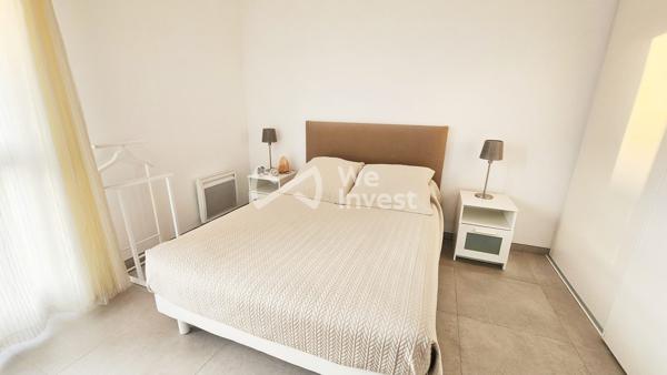 Appartement d’exception au dernier étage d’une résidence récente, offrant terrasse avec vue dégagée, finitions haut de gamme, climatisation et aménage
