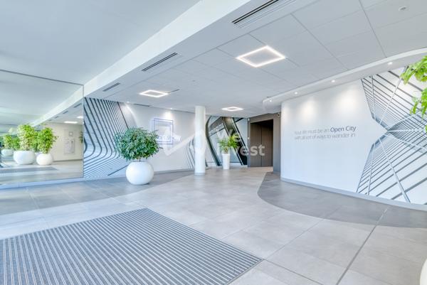 À VENDRE – BUREAUX DE STANDING 600 m² – CALUIRE SAINT-CLAIR – IMMEUBLE OPEN CITY