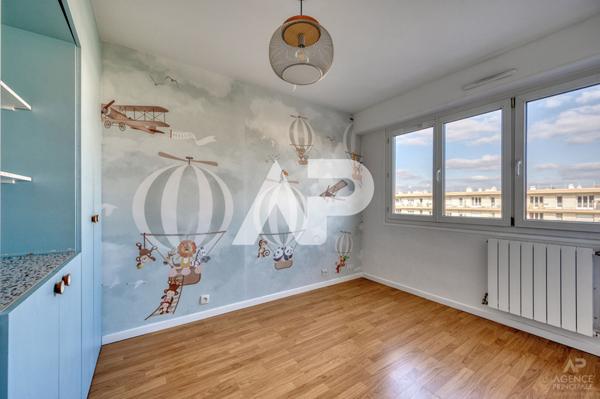 Appartement Rueil Malmaison 4 pièce(s) 76.39 m2 €460 000 ** - Référence 19346