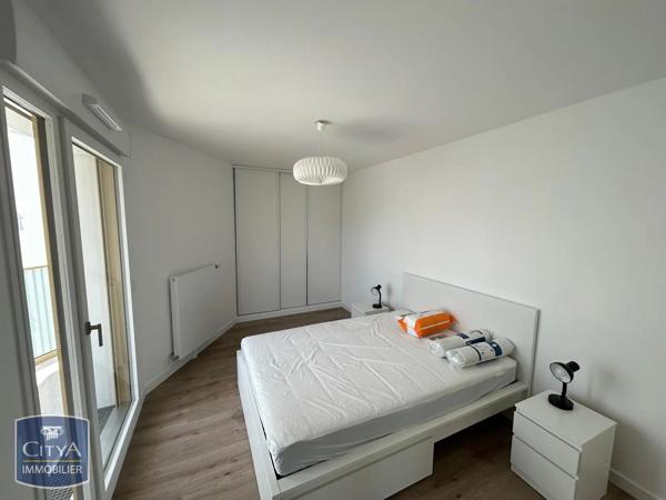 Appartement à louer 2 pièces 42.6m² Rueil-Malmaison (92500)