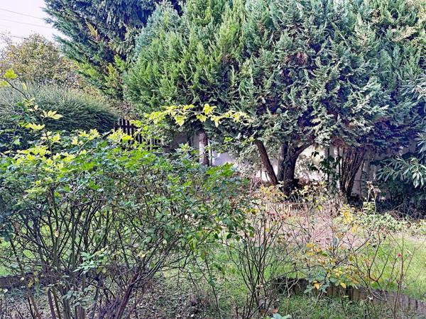 CHARMANTE MAISON DE 88 M2 HABITABLE ET 88 M2 AU SOL SUR PARCELLE DE 511M² SITUEE A VILLENEUVE-LE-ROI