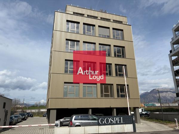 Bureaux neufs à vendre à Eybens avec cuisine et stockage inclus
