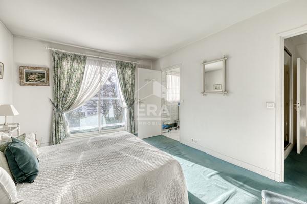 Brancas - Maison d'architecte plein sud, 5 chambres, terrasses, 2 garages - Adresse premium