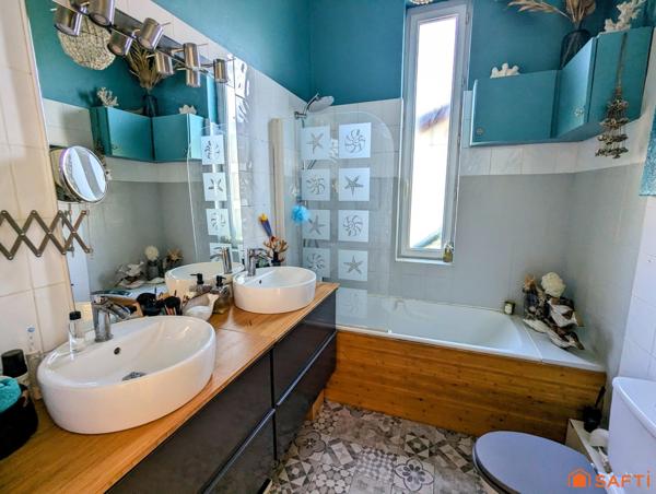 Charme et confort réunis dans cette maison avec piscine