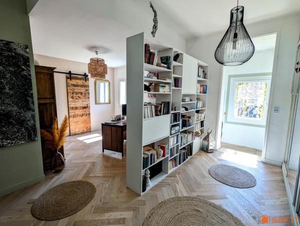 Charme et confort réunis dans cette maison avec piscine