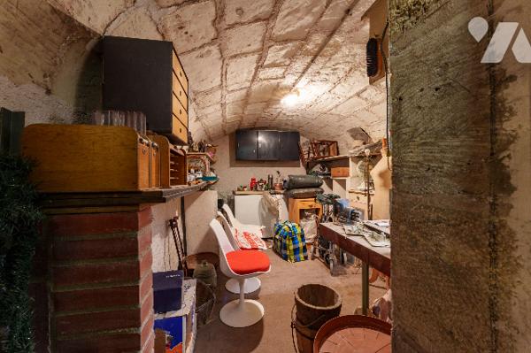 TOURS HYPER-CENTRE – RUE DE SULLY
BEL APPARTEMENT ANCIEN Avec GARAGE, CAVE, GRENIER