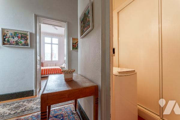 TOURS HYPER-CENTRE – RUE DE SULLY
BEL APPARTEMENT ANCIEN Avec GARAGE, CAVE, GRENIER
