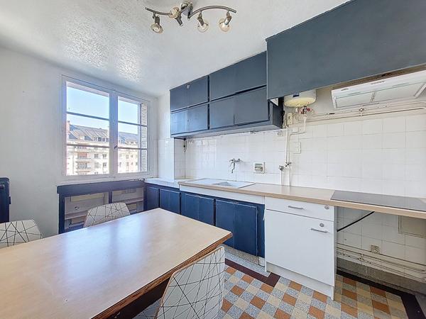 Appartement 2 pièces - 59,4 m² - Chambéry hypercentre, dernier étage avec ascenseur