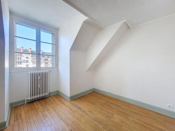 Appartement 2 pièces - 59,4 m² - Chambéry hypercentre, dernier étage avec ascenseur