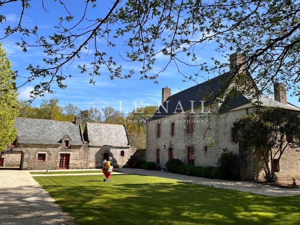 Beau manoir des XVe et XVIIe siècles dans une campagne au calme, à 5 km des plages