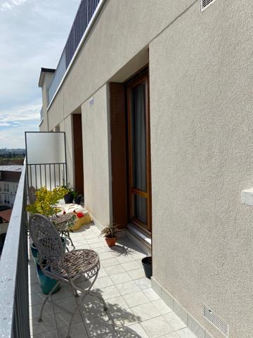 Dpt (93), à vendre appartement T5 de 98,7 m²