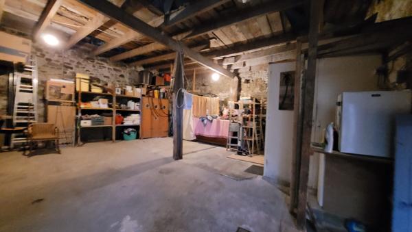 À Vendre – Maison en Pierre avec possibilité d’achat Terrain Constructible de +1000 m² – Proche de Quintin (22