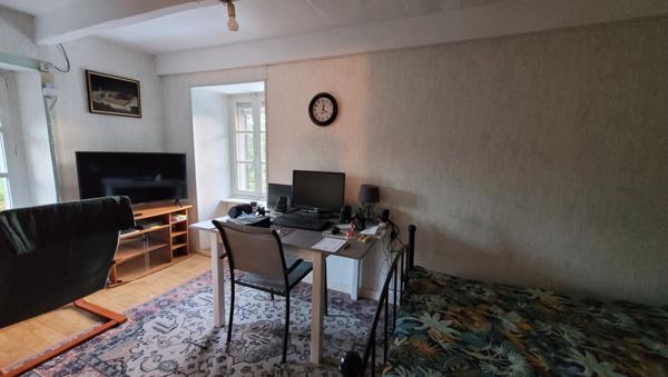 À Vendre – Maison en Pierre avec possibilité d’achat Terrain Constructible de +1000 m² – Proche de Quintin (22