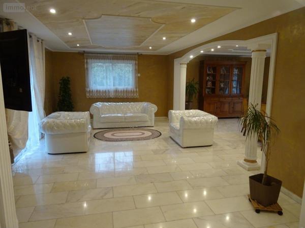 Maison à vendre à Le Genest-Saint-Isle en Mayenne (53940), ref : 53079-1375