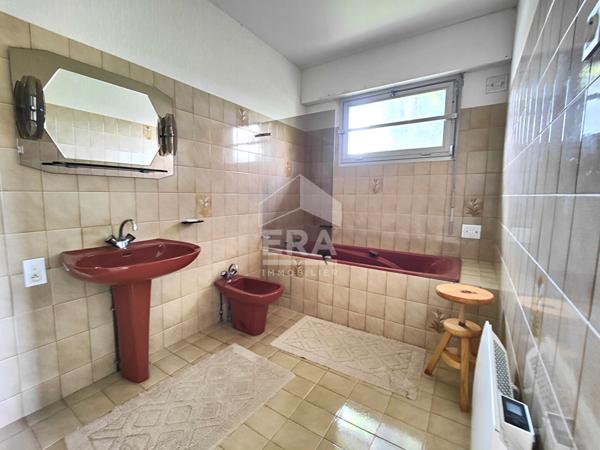 A vendre maison Sainte-Severe 5 pièce(s) 155 m2