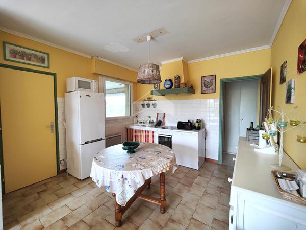 A vendre maison Sainte-Severe 5 pièce(s) 155 m2