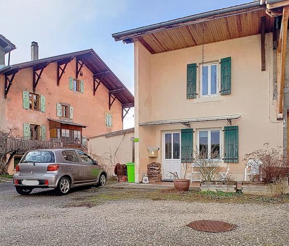 Bons en Chablais - Maison mitoyenne au clame avec 2 chambres + combles aménageables.