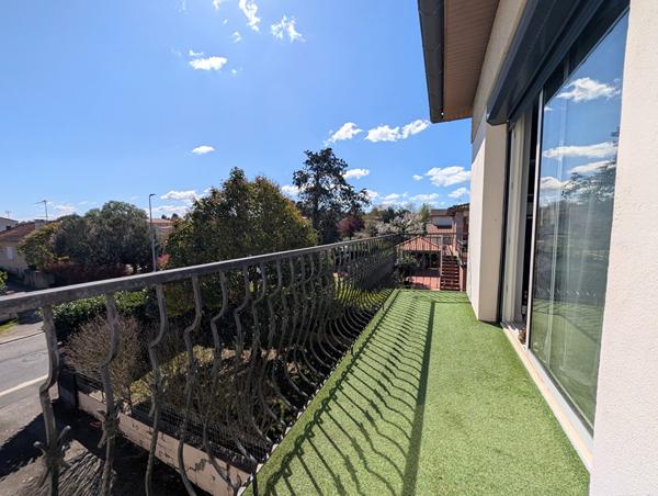Exclusivité: l'esprit d'une maison avec le confort d'un appartement, au coeur de Saint Orens de Gameville.