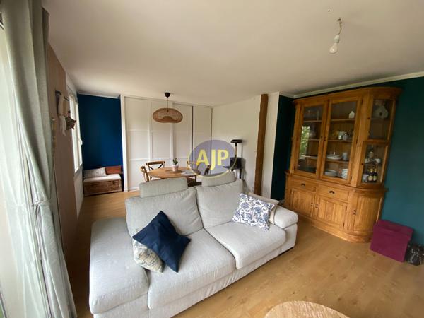 Appartement à louer Merignac : 3 pièces, 65m² avec 2 chambre(s) à 1 000€ - AJP Immobilier Mérignac