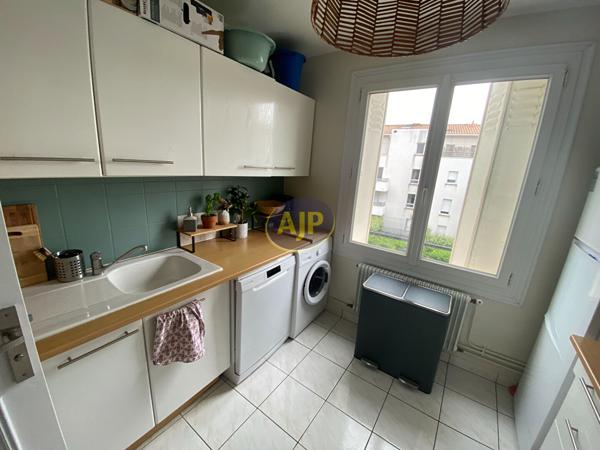 Appartement à louer Merignac : 3 pièces, 65m² avec 2 chambre(s) à 1 000€ - AJP Immobilier Mérignac