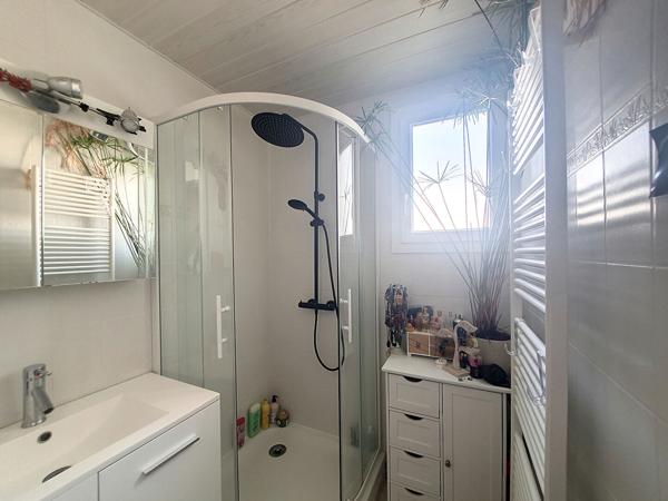 Appartement à louer Merignac : 3 pièces, 65m² avec 2 chambre(s) à 1 000€ - AJP Immobilier Mérignac
