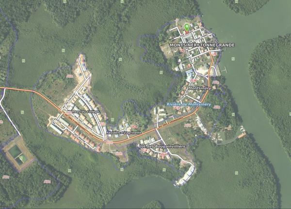 Dpt Guyane (973), à vendre MONTSINERY TONNEGRANDE Terrain à bâtir de 185,00 m²