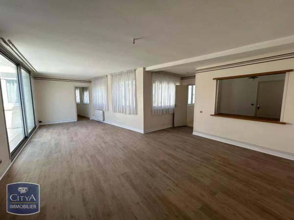Appartement à louer 4 pièces 99.03m² Saint-Quentin (02100)