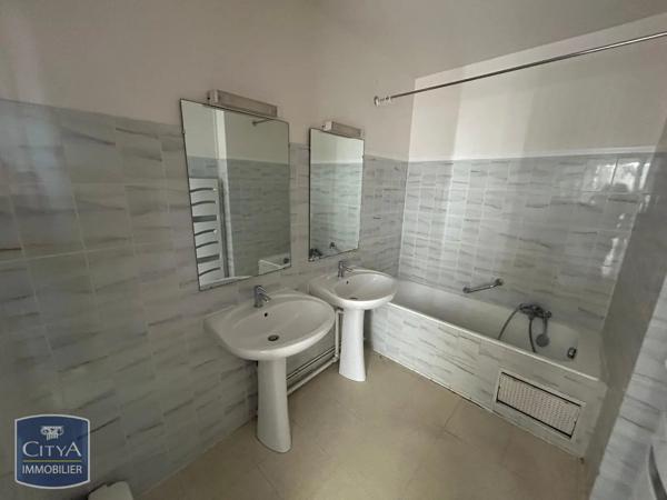 Appartement à louer 4 pièces 99.03m² Saint-Quentin (02100)