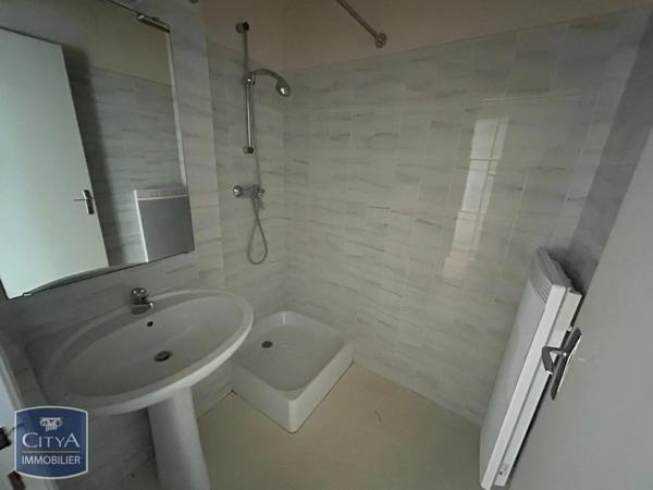 Appartement à louer 4 pièces 99.03m² Saint-Quentin (02100)