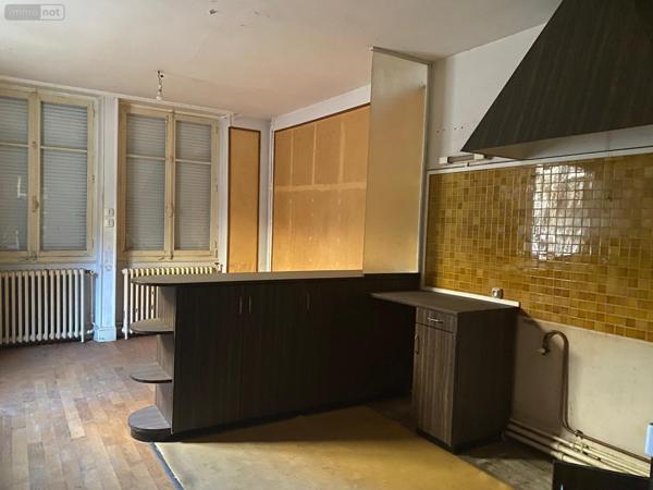 Maison à vendre à Digoin en Saône-et-Loire (71160), ref : M-E-PE   
CENTRE VILLE